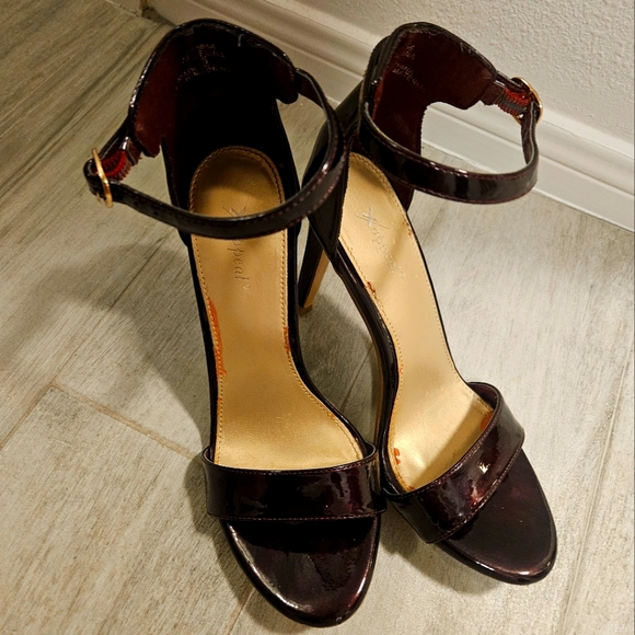 ⭐️4/$10-Xappeal Dark Maroon Heels - Picture 3 of 6